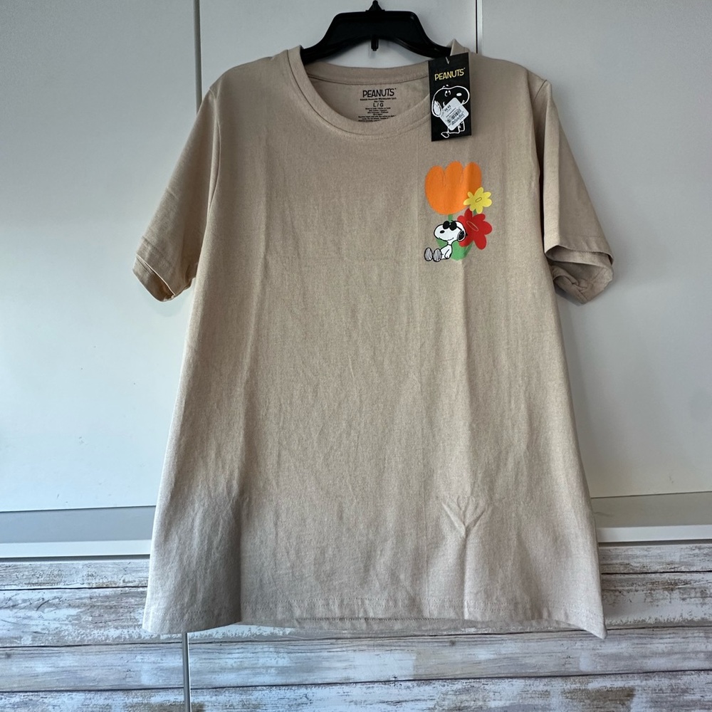 Peanuts Beige Short Sleeve Tee with Snoopy & Orange Red Yellow Floral Graphic
